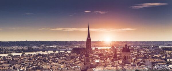 Bordeaux au soleil couchant